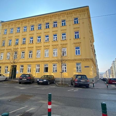 וינה Trendy Apartment Near Schloss Schonbrunn מראה חיצוני תמונה