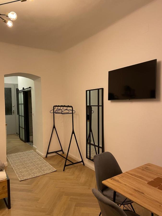 וינה Trendy Apartment Near Schloss Schonbrunn מראה חיצוני תמונה