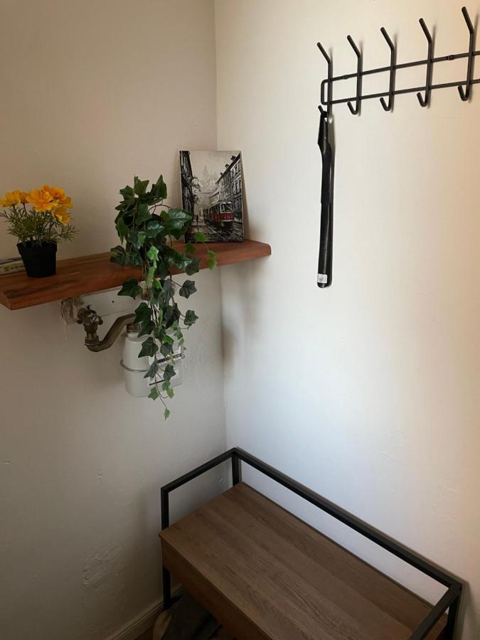וינה Trendy Apartment Near Schloss Schonbrunn מראה חיצוני תמונה